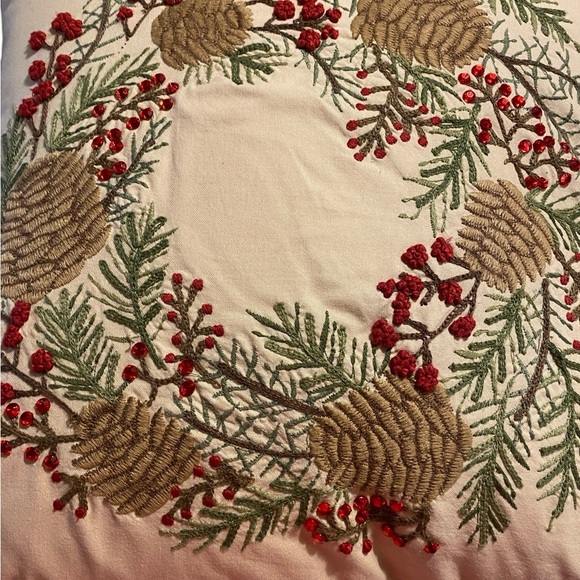 Pottery Barn 2 Tan XL Down Filled Pillows W Christmas Wreath Embroidery Beaded - Picture 14 of 16